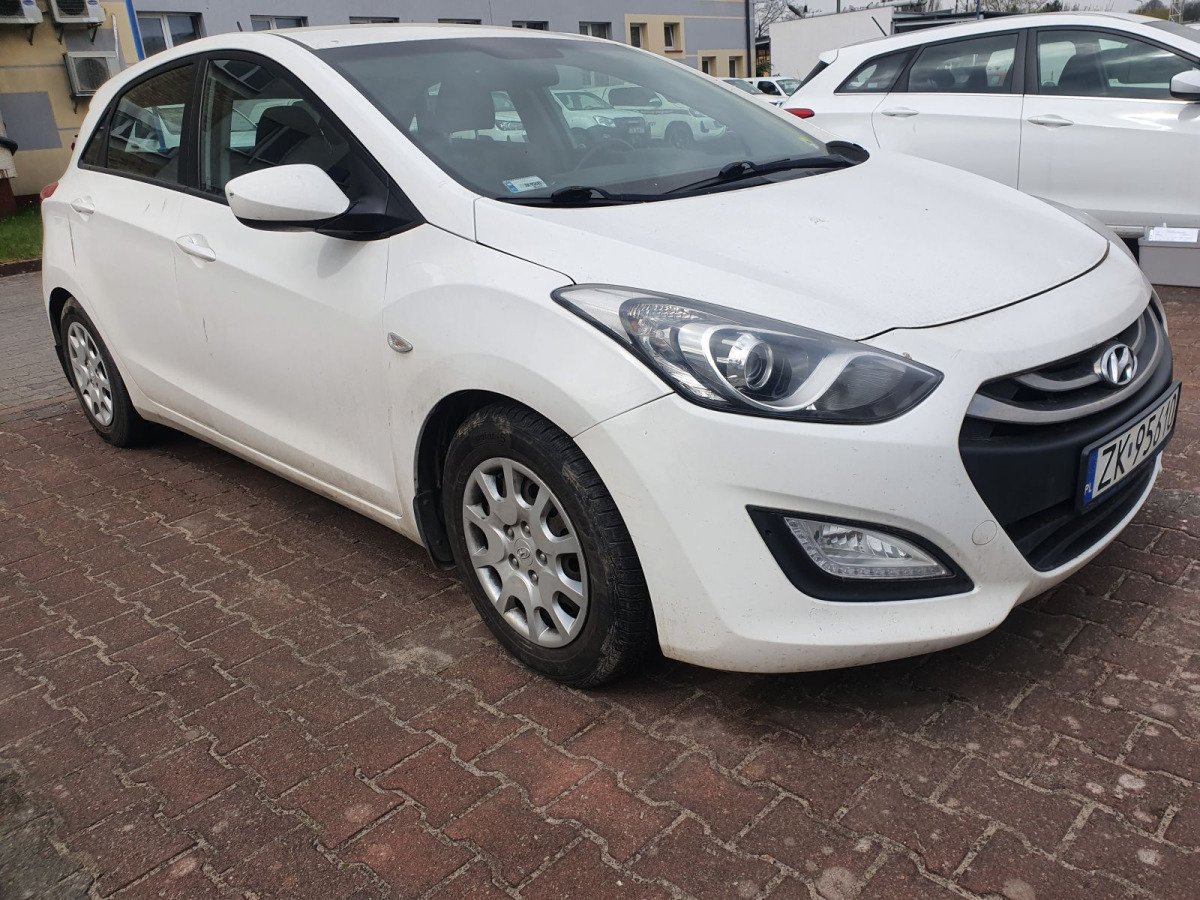HYUNDAI I30 HATCHBACK - Hatchback/ Halvkombi: bild 1 HYUNDAI I30 HATCHBACK - Hatchback/ Halvkombi: bild 1