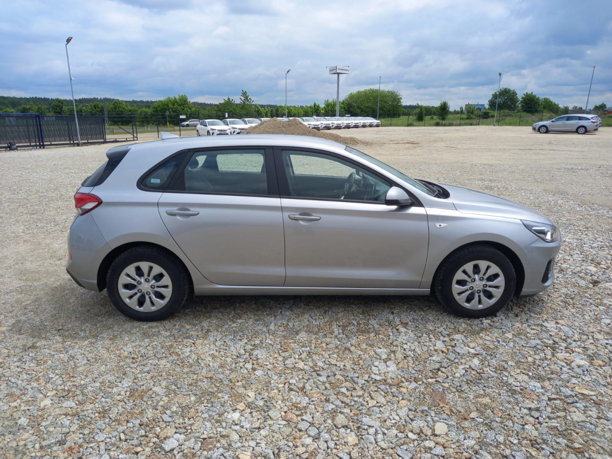 HYUNDAI I30 HATCHBACK - Hatchback/ Halvkombi: bild 4 HYUNDAI I30 HATCHBACK - Hatchback/ Halvkombi: bild 4