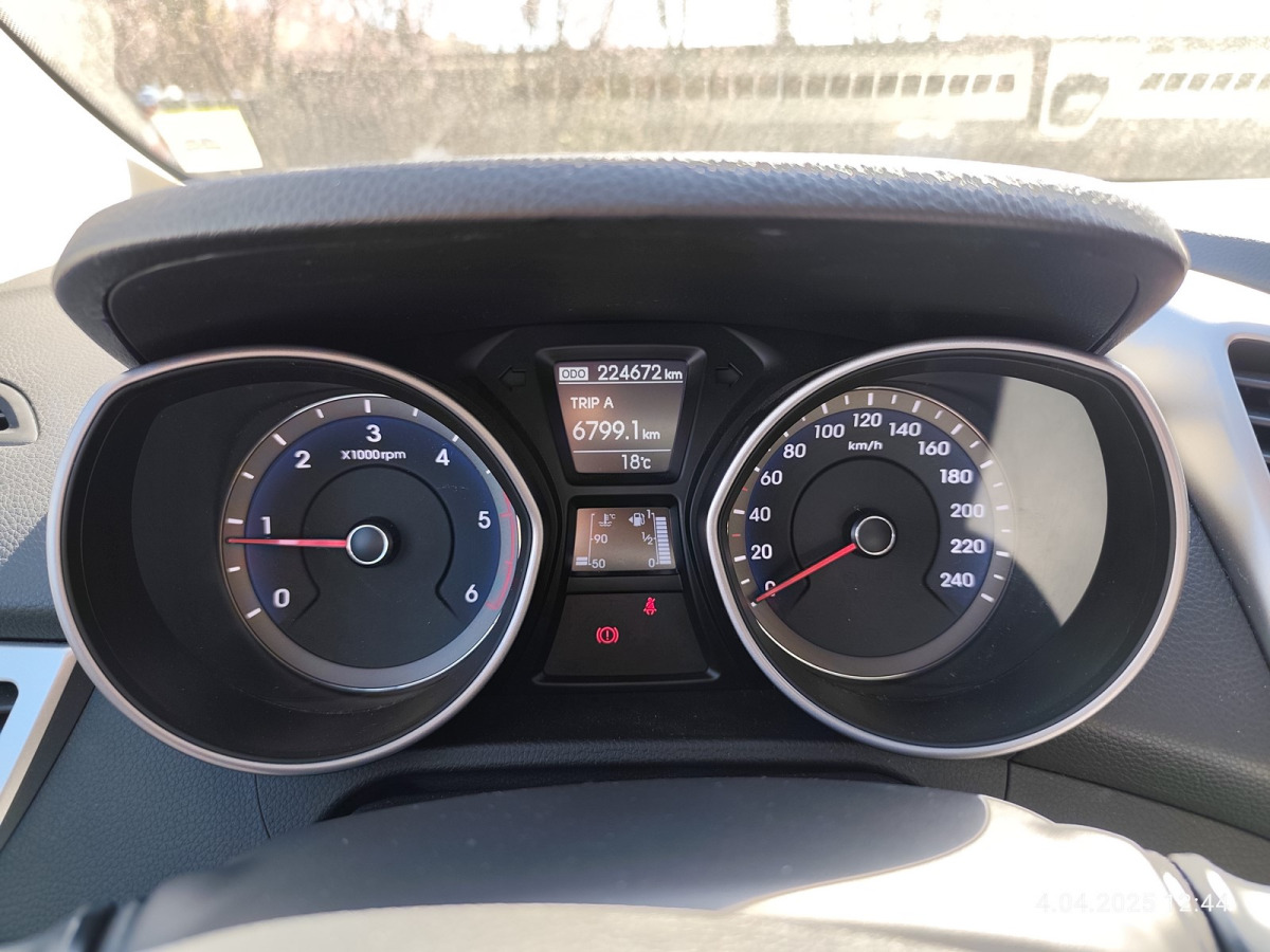 HYUNDAI I30 HATCHBACK - Hatchback/ Halvkombi: bild 5 HYUNDAI I30 HATCHBACK - Hatchback/ Halvkombi: bild 5