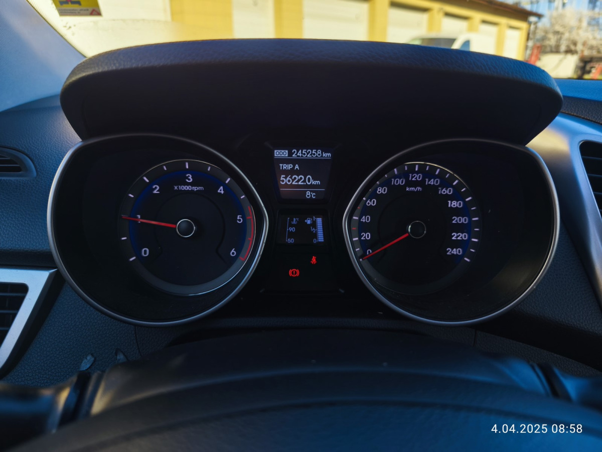 HYUNDAI I30 HATCHBACK - Hatchback/ Halvkombi: bild 5 HYUNDAI I30 HATCHBACK - Hatchback/ Halvkombi: bild 5
