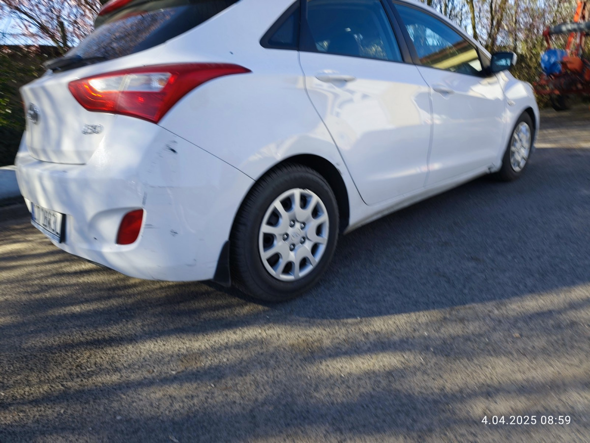 HYUNDAI I30 HATCHBACK - Hatchback/ Halvkombi: bild 3 HYUNDAI I30 HATCHBACK - Hatchback/ Halvkombi: bild 3