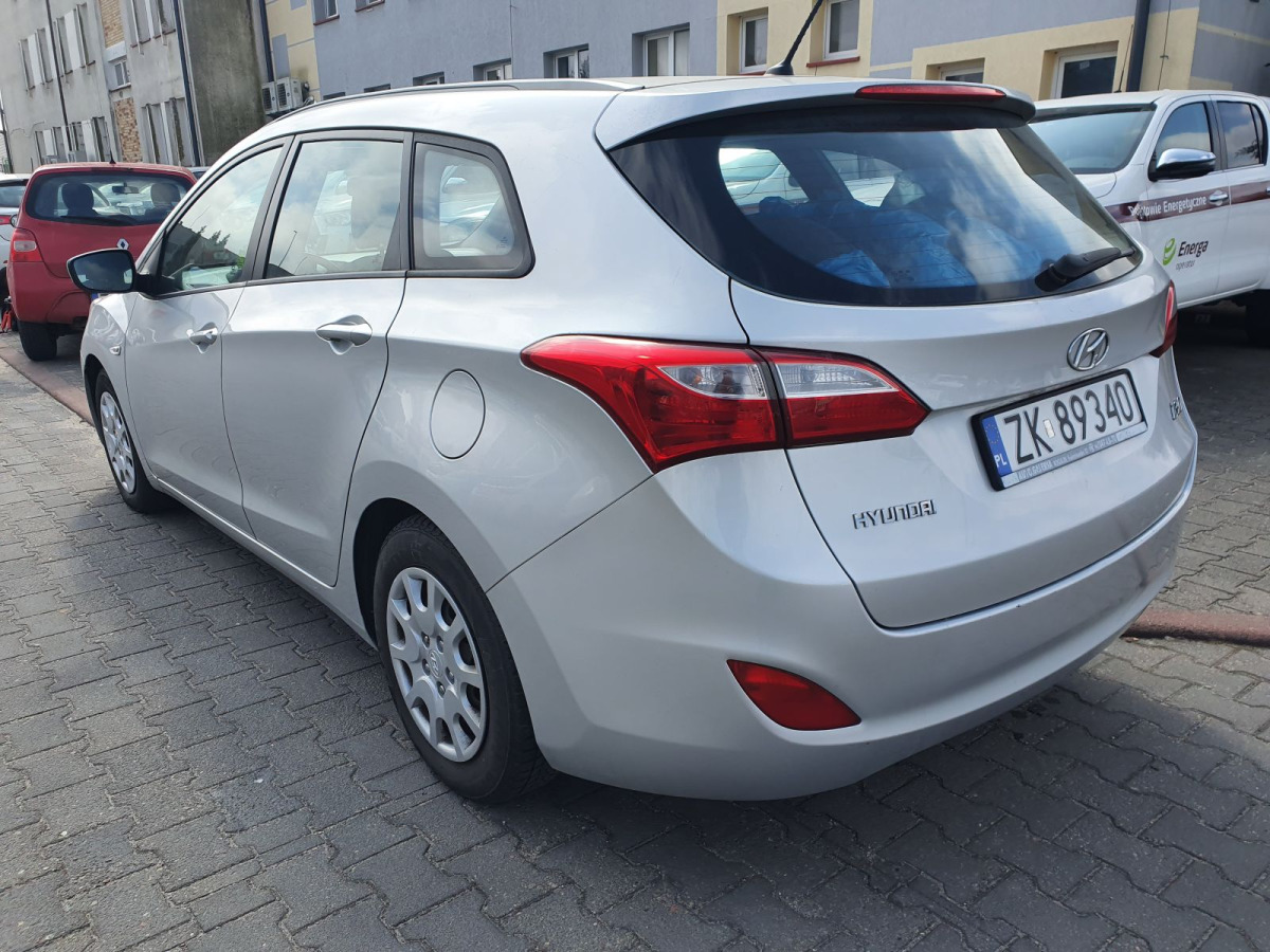 HYUNDAI I30 KOMBI - Personbil: bild 4 HYUNDAI I30 KOMBI - Personbil: bild 4