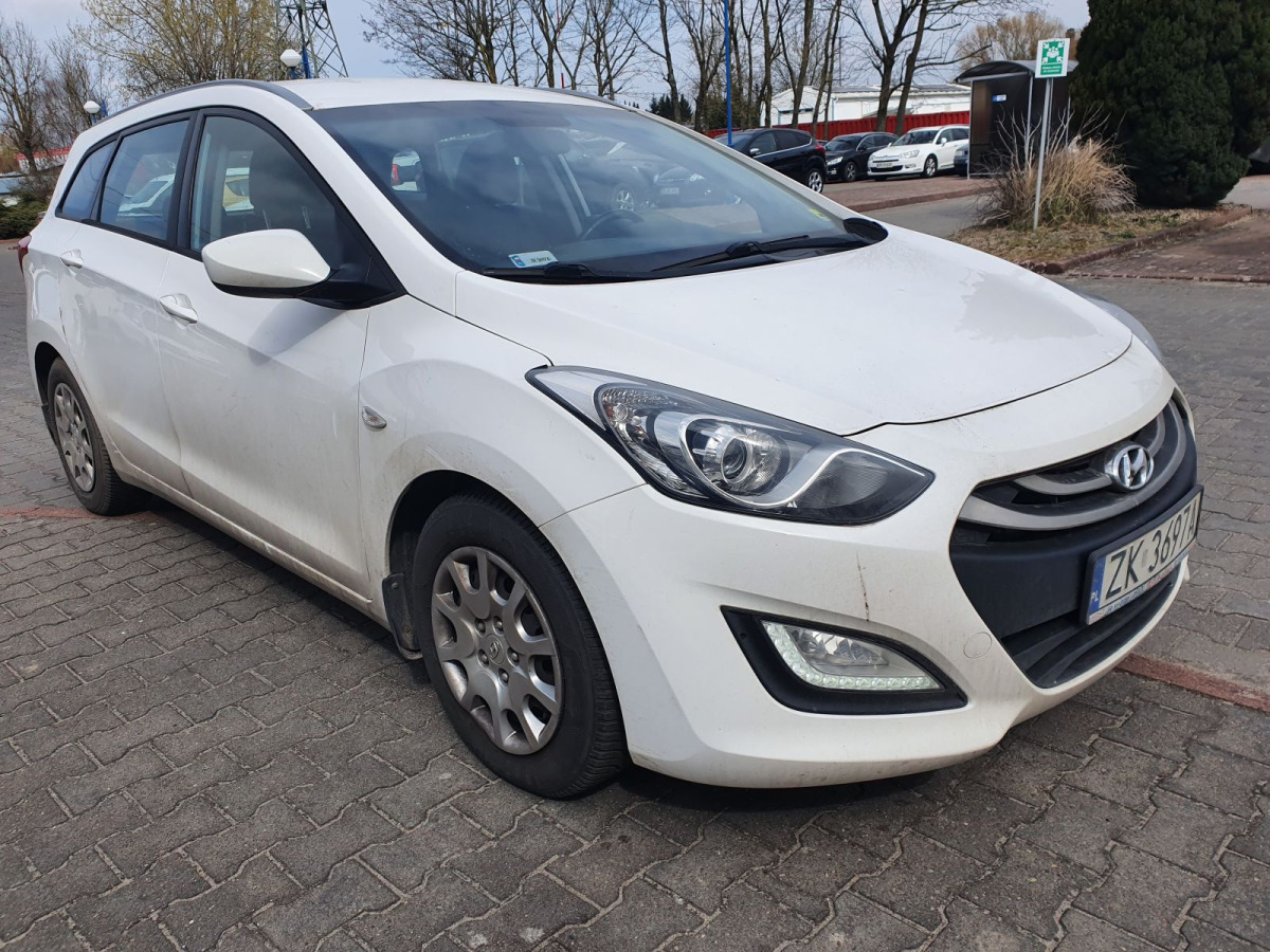 HYUNDAI I30 KOMBI - Personbil: bild 1 HYUNDAI I30 KOMBI - Personbil: bild 1