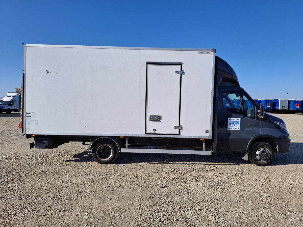 IVECO DAILY 50C18 KONTENER Z WINDĄ - Lastbil med skåp: bild 4 IVECO DAILY 50C18 KONTENER Z WINDĄ - Lastbil med skåp: bild 4