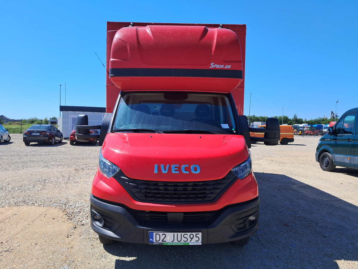 IVECO/JUSAM STANISŁAWJURKOWSKI 50C18/JU06 PLANDEKA - Transportbil med kapell: bild 4 IVECO/JUSAM STANISŁAWJURKOWSKI 50C18/JU06 PLANDEKA - Transportbil med kapell: bild 4