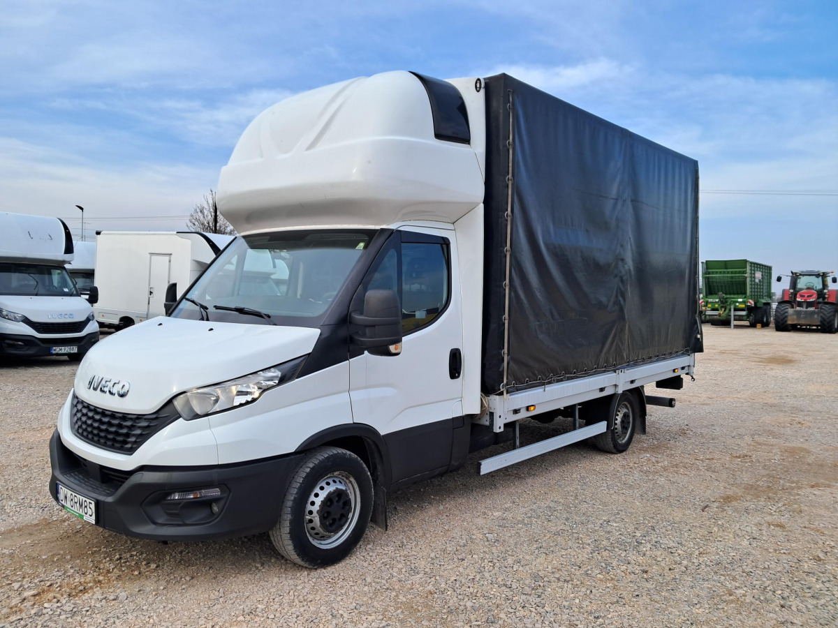 IVECO PLANDEKA Z WINDĄ - Transportbil med kapell: bild 2 IVECO PLANDEKA Z WINDĄ - Transportbil med kapell: bild 2
