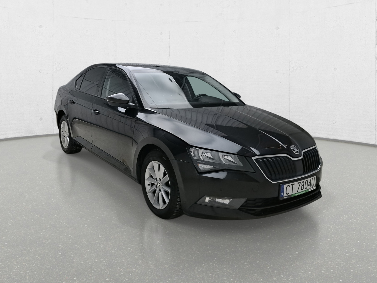 SKODA SUPERB HATCHBACK - Hatchback/ Halvkombi: bild 1 SKODA SUPERB HATCHBACK - Hatchback/ Halvkombi: bild 1