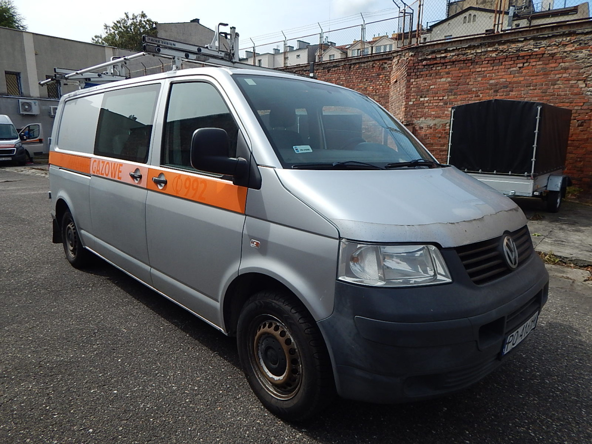 VOLKSWAGEN TRANSPORTER BRYGADÓWKA - Dubbelhytt transportbil: bild 1 VOLKSWAGEN TRANSPORTER BRYGADÓWKA - Dubbelhytt transportbil: bild 1