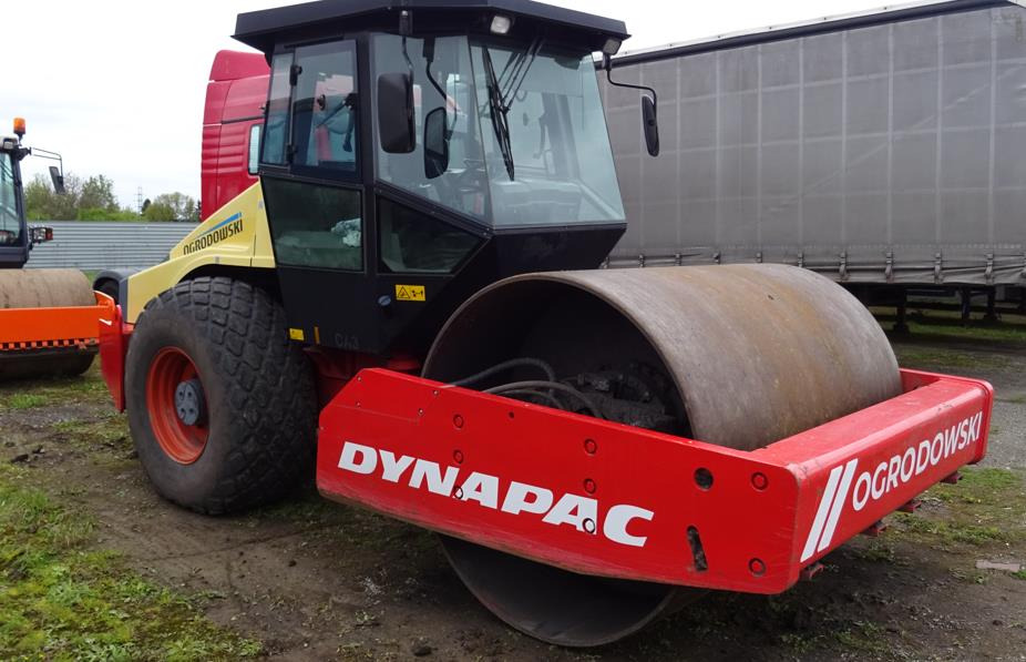 Walec DYNAPAC CA 302D 2011 - 3393 mth - CE - 15,9t - Vält: bild 1 Walec DYNAPAC CA 302D 2011 - 3393 mth - CE - 15,9t - Vält: bild 1