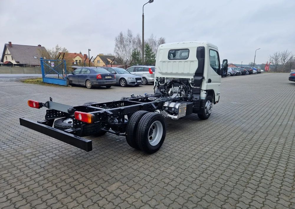 FUSO Canter 6S15 podwozie - Chassi lastbil: bild 4 FUSO Canter 6S15 podwozie - Chassi lastbil: bild 4