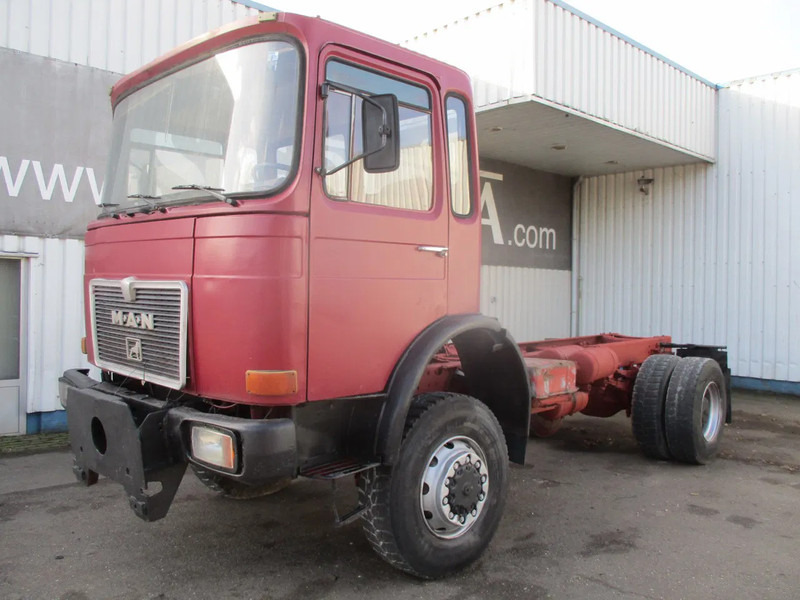 MAN 16.220 , 4x4 , Manual Eaton , Spring suspension - Chassi lastbil: bild 1 MAN 16.220 , 4x4 , Manual Eaton , Spring suspension - Chassi lastbil: bild 1