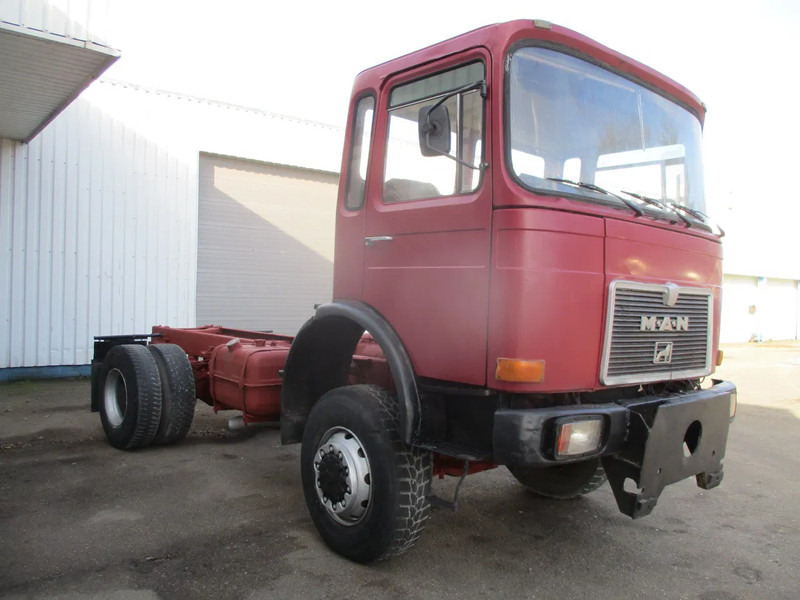 MAN 16.220 , 4x4 , Manual Eaton , Spring suspension - Chassi lastbil: bild 4 MAN 16.220 , 4x4 , Manual Eaton , Spring suspension - Chassi lastbil: bild 4