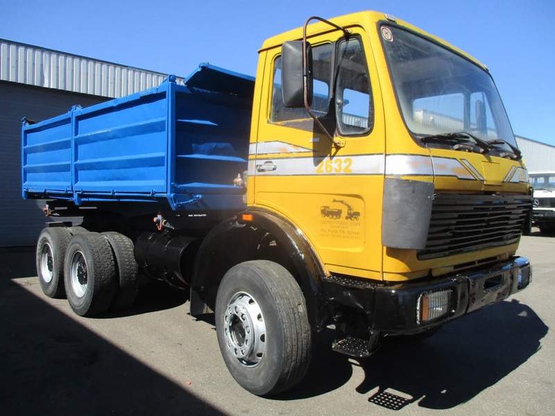 Mercedes-Benz 2632 , V10, 6x4, ZF Manual , 3 way tipper , Spring Suspension - Tippbil lastbil: bild 4 Mercedes-Benz 2632 , V10, 6x4, ZF Manual , 3 way tipper , Spring Suspension - Tippbil lastbil: bild 4