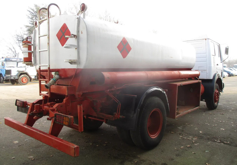 Mercedes-Benz FAP 1620 BD , Fuel truck , 4x2 , Manual , Spring suspension - Tankbil: bild 3 Mercedes-Benz FAP 1620 BD , Fuel truck , 4x2 , Manual , Spring suspension - Tankbil: bild 3