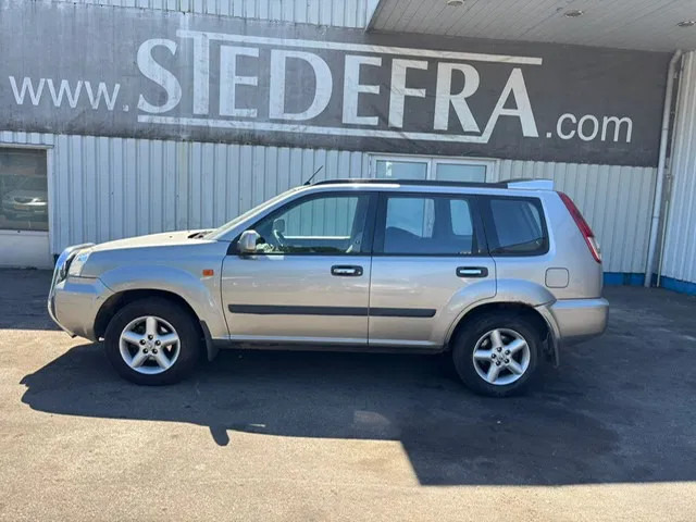 Nissan X-Trail 2.2 DCi , 4x4 , Airco , Export - Personbil: bild 2 Nissan X-Trail 2.2 DCi , 4x4 , Airco , Export - Personbil: bild 2