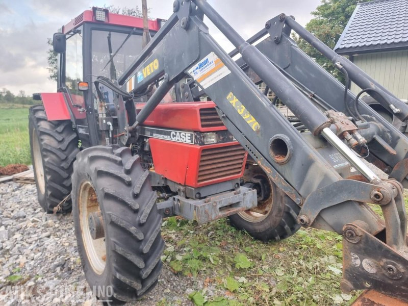 1990 CASE IH 956XL TRAKTOR snøfres 2 skuffer triangelfeste MVA FRI - Traktor: bild 3 1990 CASE IH 956XL TRAKTOR snøfres 2 skuffer triangelfeste MVA FRI - Traktor: bild 3