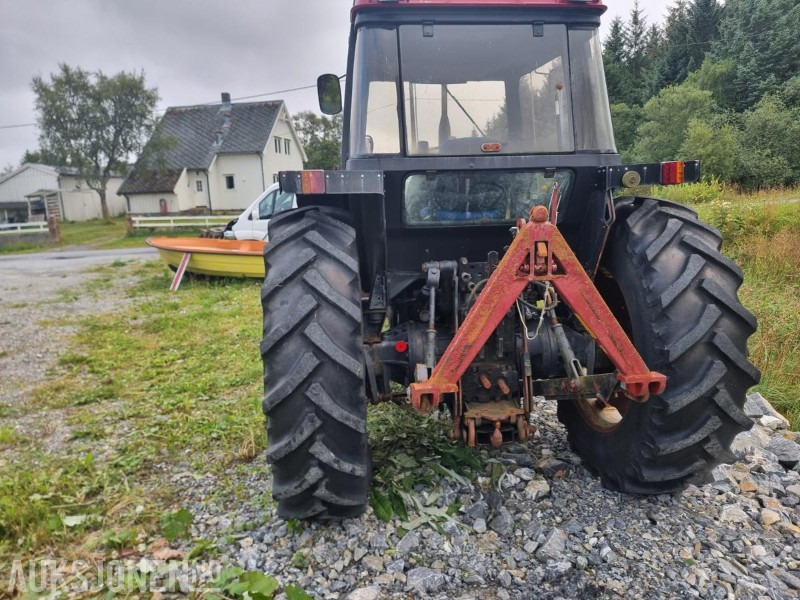 1990 CASE IH 956XL TRAKTOR snøfres 2 skuffer triangelfeste MVA FRI - Traktor: bild 4 1990 CASE IH 956XL TRAKTOR snøfres 2 skuffer triangelfeste MVA FRI - Traktor: bild 4