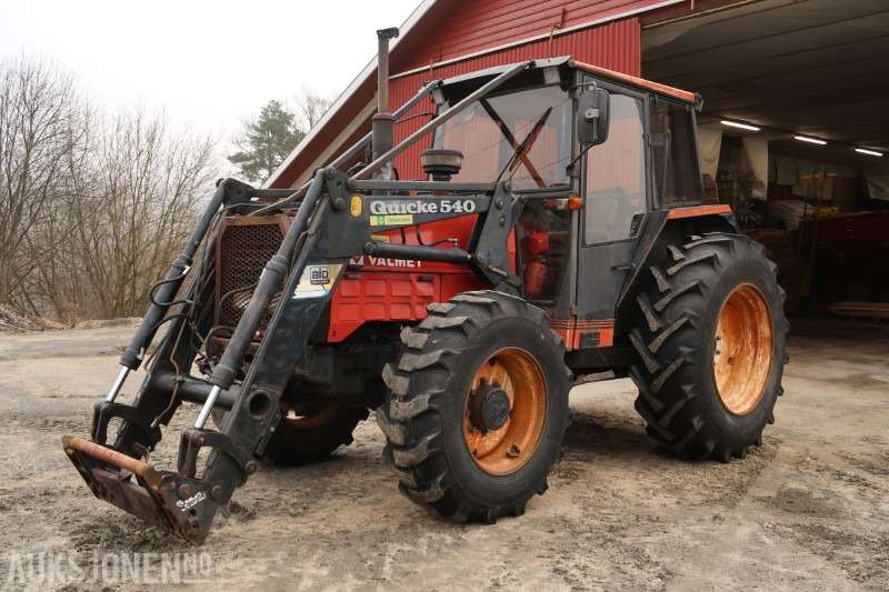 1990 Valmet 655 traktor / 4x4 / Skogsrigget / Frontlaster - Traktor: bild 1 1990 Valmet 655 traktor / 4x4 / Skogsrigget / Frontlaster - Traktor: bild 1