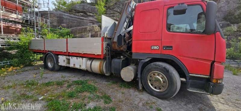 1999 Volvo FM7 42R 4X2 Reparasjonsobjekt Hiab 195-4 - Kranbil: bild 3 1999 Volvo FM7 42R 4X2 Reparasjonsobjekt Hiab 195-4 - Kranbil: bild 3