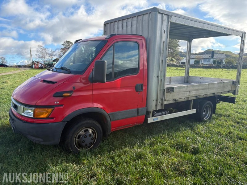 2004 Iveco Daily Med aluminiums plan og kapell ramme - Flakbil: bild 1 2004 Iveco Daily Med aluminiums plan og kapell ramme - Flakbil: bild 1