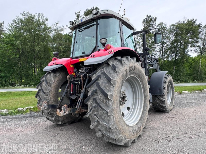 2004 Massey Ferguson 6480 Dynashift - Frontlaster med hydraulisk redskapslås - Fronthydraulikk - 40 km - Fjærende hytte - tredje funksjon - Traktor: bild 4 2004 Massey Ferguson 6480 Dynashift - Frontlaster med hydraulisk redskapslås - Fronthydraulikk - 40 km - Fjærende hytte - tredje funksjon - Traktor: bild 4