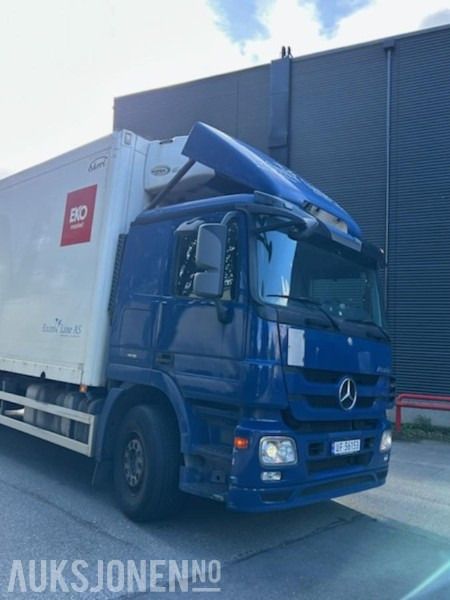 2012 Mercedes-Benz ACTROS skapbil/thermo med frys - Bilen har full service historikk - 573000 km. - Lastbil med skåp: bild 3 2012 Mercedes-Benz ACTROS skapbil/thermo med frys - Bilen har full service historikk - 573000 km. - Lastbil med skåp: bild 3
