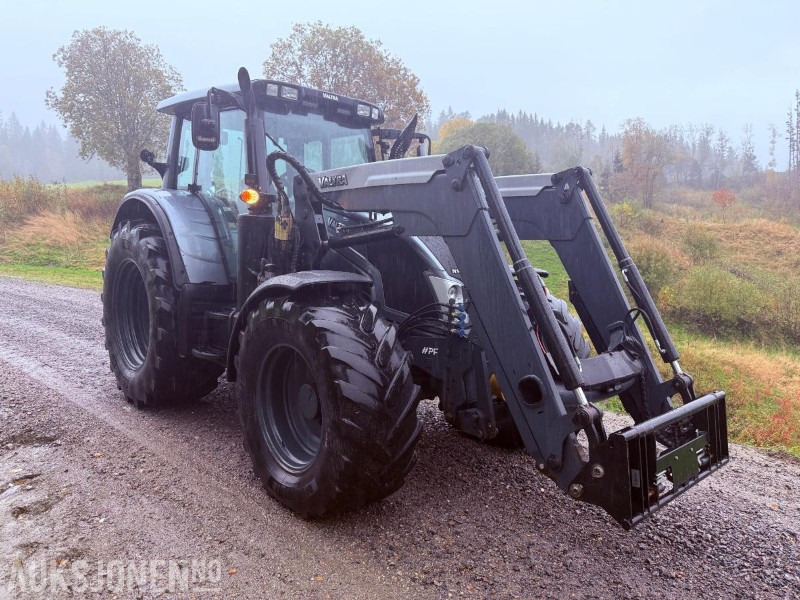 2013 Valtra N143 Direct med fronthydraulikk og kraftuttak(PTO) - Nylig EU godkjent - Traktor: bild 2 2013 Valtra N143 Direct med fronthydraulikk og kraftuttak(PTO) - Nylig EU godkjent - Traktor: bild 2
