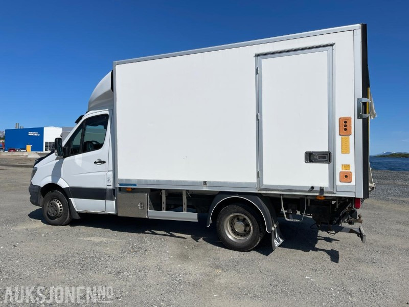 2014 Mercedes-Benz 516 Bluetec Sprinter Automat, kun 157716 km, SKAB påbygg, og 750 kg Zepro bakløft - Lastbil med skåp: bild 3 2014 Mercedes-Benz 516 Bluetec Sprinter Automat, kun 157716 km, SKAB påbygg, og 750 kg Zepro bakløft - Lastbil med skåp: bild 3