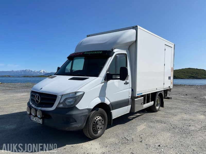 2014 Mercedes-Benz 516 Bluetec Sprinter Automat, kun 157716 km, SKAB påbygg, og 750 kg Zepro bakløft - Lastbil med skåp: bild 1 2014 Mercedes-Benz 516 Bluetec Sprinter Automat, kun 157716 km, SKAB påbygg, og 750 kg Zepro bakløft - Lastbil med skåp: bild 1