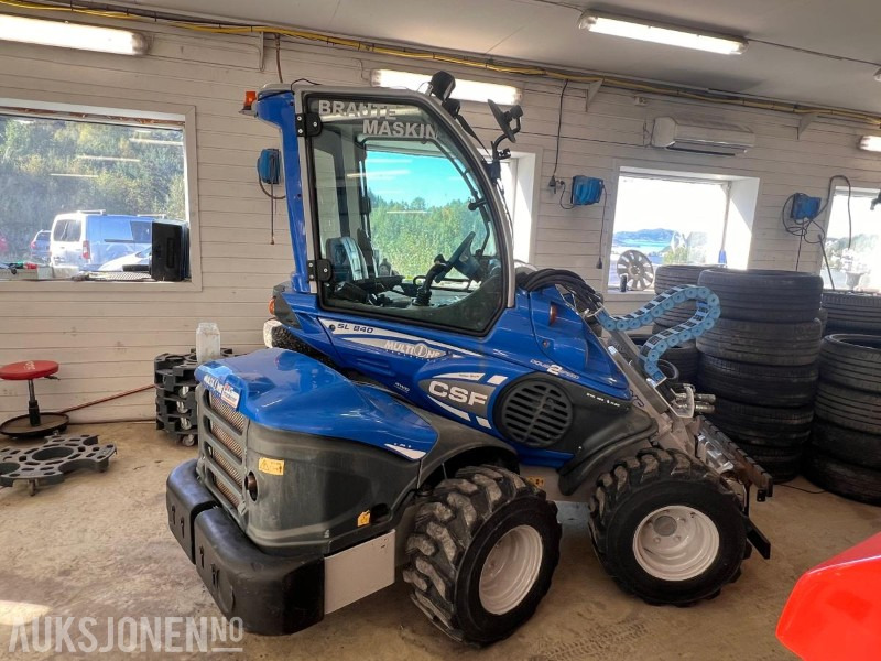 Kompaktlastare/ Slirstyrda lastare 2014 Multione SL840DT: bild 1