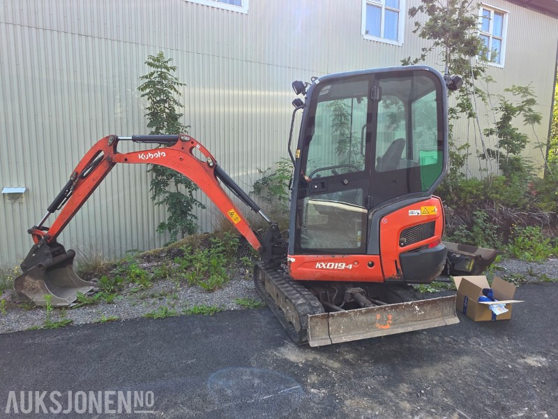 2015 Kubota KX019-4 Minigraver med grave og pusseskuff - Minigrävmaskin: bild 1 2015 Kubota KX019-4 Minigraver med grave og pusseskuff - Minigrävmaskin: bild 1