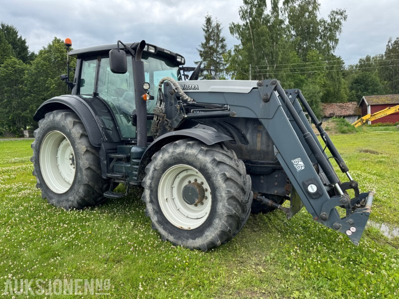 2015 Valtra T203 traktor med laster 50 km/t brøyterigget - Traktor: bild 2 2015 Valtra T203 traktor med laster 50 km/t brøyterigget - Traktor: bild 2