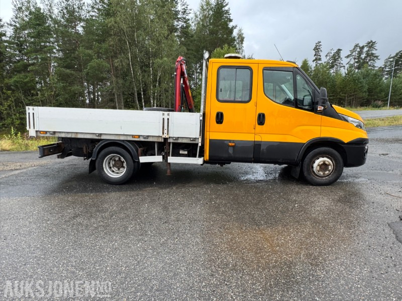 2017 Iveco Daily dobbelkabin m/kran, Webasto, innredning, inverter og vinterhjul - Flakbil: bild 4 2017 Iveco Daily dobbelkabin m/kran, Webasto, innredning, inverter og vinterhjul - Flakbil: bild 4