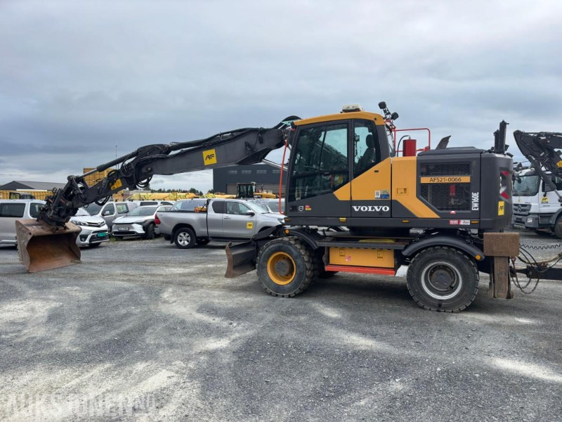 2017 Volvo hjulgraver med tiltrotator og skuffer - Grävmaskin: bild 1 2017 Volvo hjulgraver med tiltrotator og skuffer - Grävmaskin: bild 1
