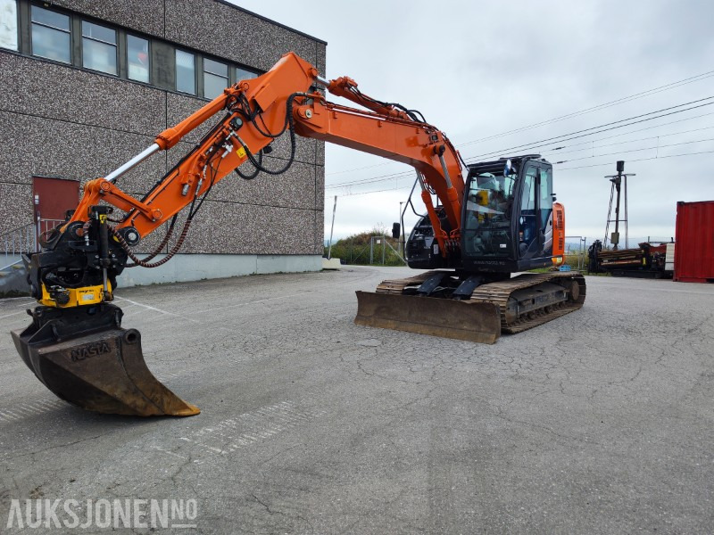 2021 Hitachi ZX135US-6 med 3D maskinstyring, tiltrotator og 3 skuffer - Grävmaskin: bild 2 2021 Hitachi ZX135US-6 med 3D maskinstyring, tiltrotator og 3 skuffer - Grävmaskin: bild 2