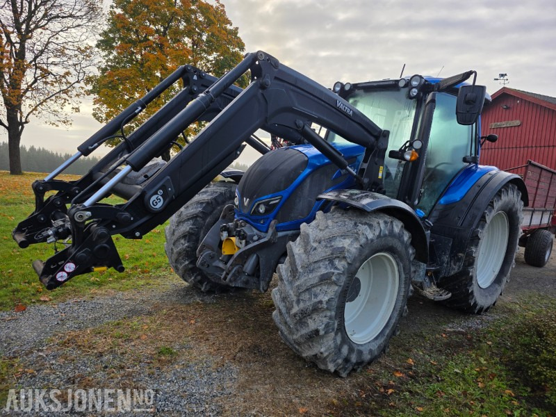 2021 Valtra N174 med lesseapparat - Traktor: bild 1 2021 Valtra N174 med lesseapparat - Traktor: bild 1