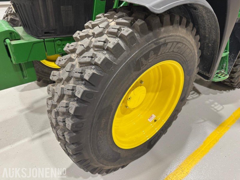 Traktor 2023 John Deere 6100M TRAKTOR MED 2 SETT HJUL, KUN 1543 TIMER: bild 13