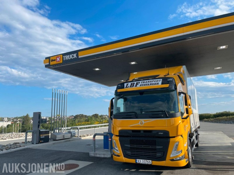 2023 Volvo FM330 SKAPBIL ARKA 18 PALLER SKAP MED FULL SIDEÅPNING - Lastbil med skåp: bild 2 2023 Volvo FM330 SKAPBIL ARKA 18 PALLER SKAP MED FULL SIDEÅPNING - Lastbil med skåp: bild 2