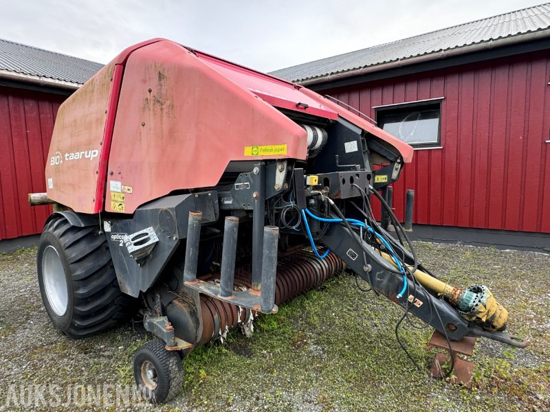 2006 Kverneland Taarup BIO Rundballepresse Opticut 23 - Lantbruksmaskiner: bild 3 2006 Kverneland Taarup BIO Rundballepresse Opticut 23 - Lantbruksmaskiner: bild 3
