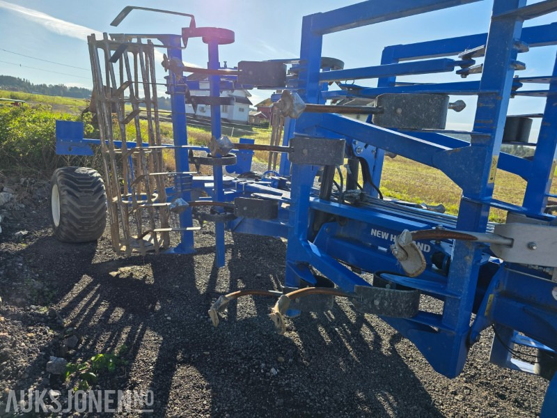 Lantbruksmaskiner 2019 New Holland grubber STX V 400T: bild 12