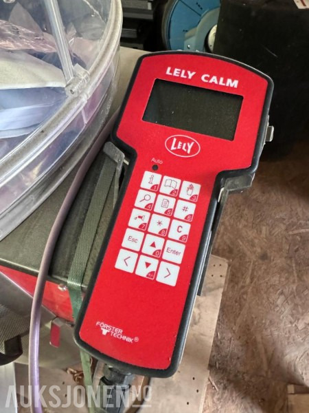 2020 Förster Technik / Lely Calm Kalvedrikkeautomat med hygieneboks og 1 sugestasjon - UBRUKT - Compact smart 2.0 pulver - TAP5-CS-25 - Lantbruksmaskiner: bild 4 2020 Förster Technik / Lely Calm Kalvedrikkeautomat med hygieneboks og 1 sugestasjon - UBRUKT - Compact smart 2.0 pulver - TAP5-CS-25 - Lantbruksmaskiner: bild 4