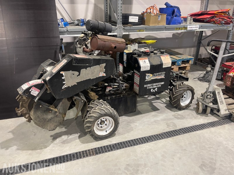 Lantbruksmaskiner Bandit (Stump Grinder 4x4) STUBBEFRESER: bild 1