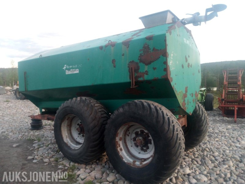 Kverneland 12.000 liter - Lantbruksmaskiner: bild 1 Kverneland 12.000 liter - Lantbruksmaskiner: bild 1