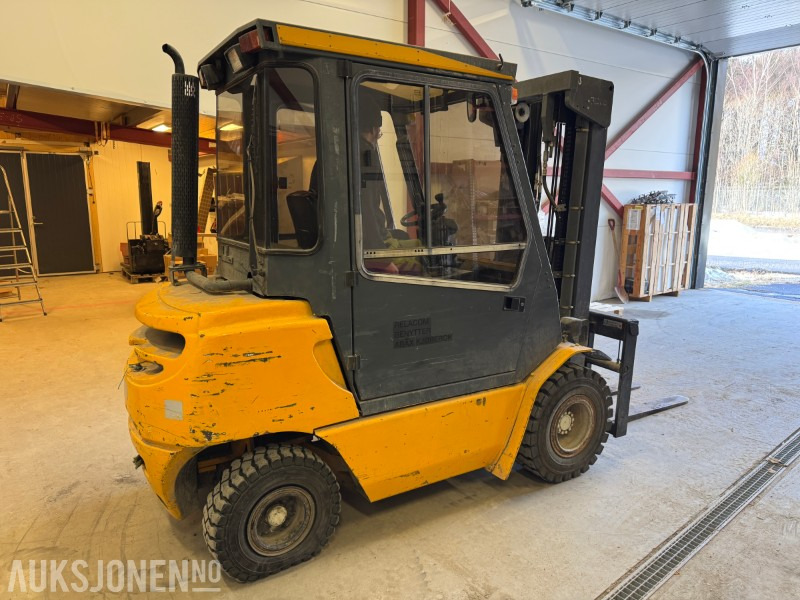 1999 Jungheinrich DFG30BK TRUCK 3000 KG LØFTEKAPASITET - Materialhanteringsutrustning: bild 3 1999 Jungheinrich DFG30BK TRUCK 3000 KG LØFTEKAPASITET - Materialhanteringsutrustning: bild 3
