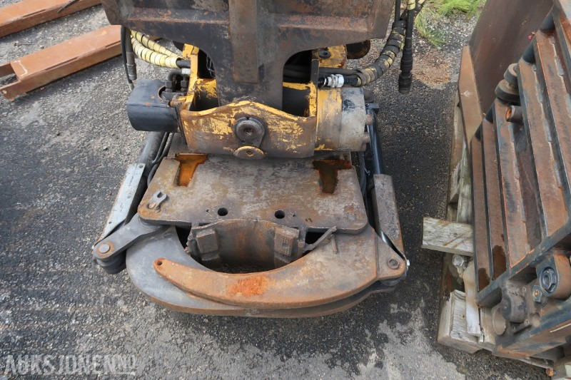 2007 Engcon Tiltrotator med B27 feste - 2 slanger - låsekassett - Tillbehör för Byggmaskiner: bild 5 2007 Engcon Tiltrotator med B27 feste - 2 slanger - låsekassett - Tillbehör för Byggmaskiner: bild 5