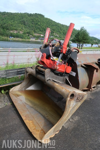2011 Indexator RT80 Tiltrotator med skadet SMP skuffe - Tillbehör för Byggmaskiner: bild 1 2011 Indexator RT80 Tiltrotator med skadet SMP skuffe - Tillbehör för Byggmaskiner: bild 1