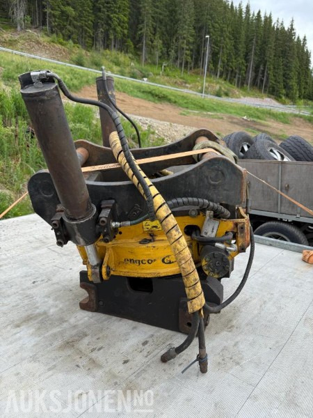 Engcon EC20 Tiltrotator med S70 feste - Tillbehör för Byggmaskiner: bild 2 Engcon EC20 Tiltrotator med S70 feste - Tillbehör för Byggmaskiner: bild 2
