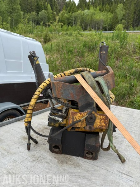 Engcon EC20 Tiltrotator med S70 feste - Tillbehör för Byggmaskiner: bild 4 Engcon EC20 Tiltrotator med S70 feste - Tillbehör för Byggmaskiner: bild 4