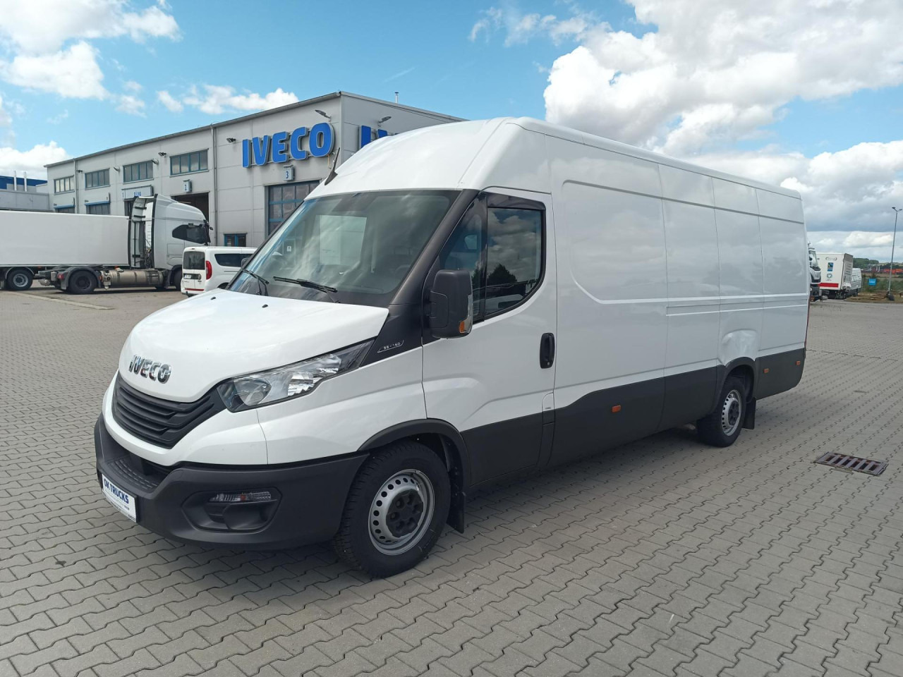 IVECO Daily 35S16V - Skåpbil: bild 1 IVECO Daily 35S16V - Skåpbil: bild 1
