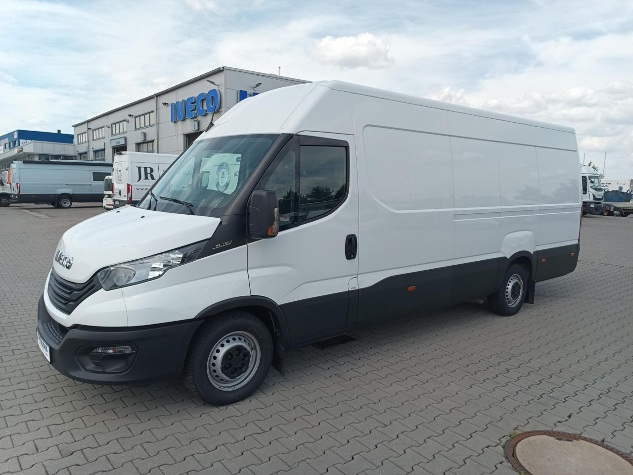 IVECO Daily 35S16V - Skåpbil: bild 1 IVECO Daily 35S16V - Skåpbil: bild 1
